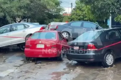 Más de 20 vehículos arrastrados por inundaciones en Santa Catarina | Diario Monterrey Online Más de 20 vehículos arrastrados por inundaciones en Santa Catarina | Diario Monterrey Online