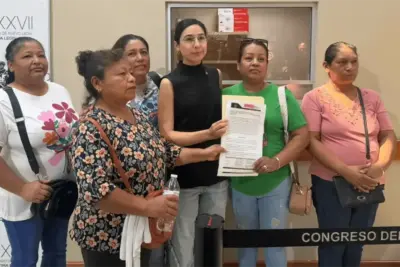 Vecinos de Zuazua buscan solución al problema de agua con alcaldesa | Diario Monterrey Online Vecinos de Zuazua buscan solución al problema de agua con alcaldesa | Diario Monterrey Online
